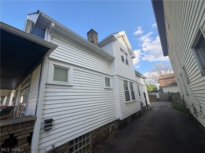 11116 Lardet Avenue, Cleveland, OH 44104 Photo 11