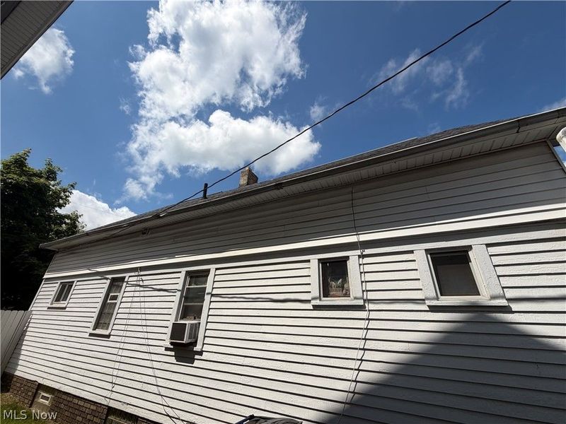 11116 Lardet Avenue, Cleveland, OH 44104 Photo 31