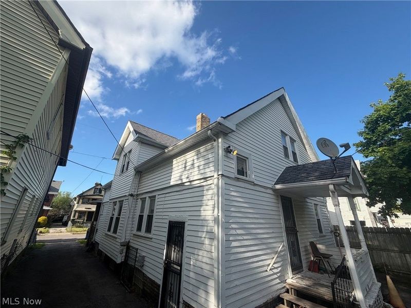 11116 Lardet Avenue, Cleveland, OH 44104 Photo 35
