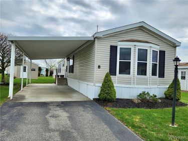 8 Lavender Lane, Buffalo, NY 14225