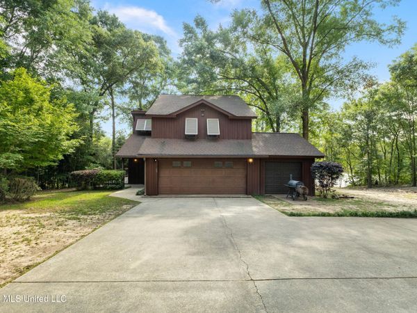 23 Scenic Point, Lumberton, MS 39455