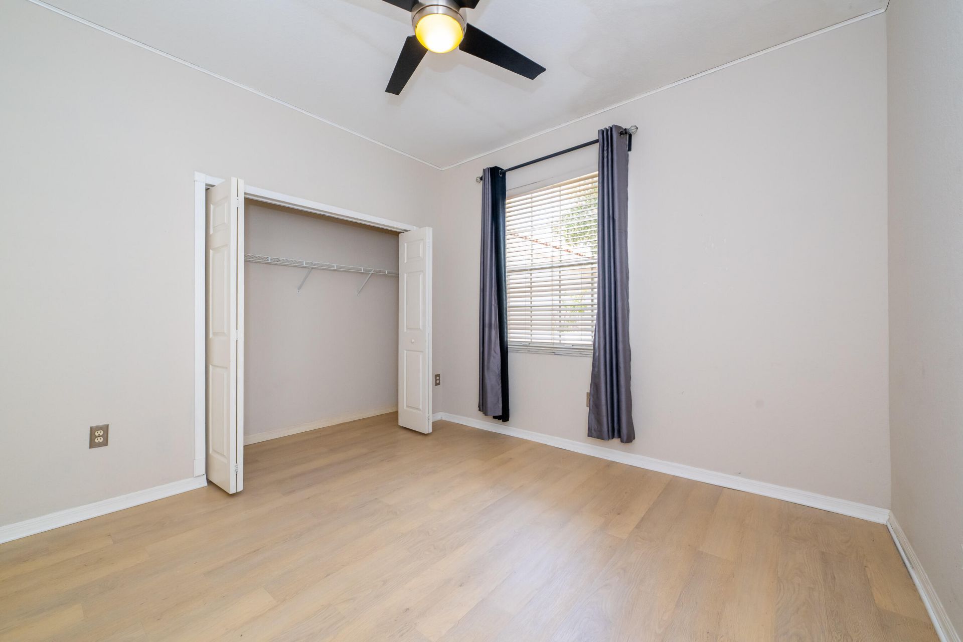 2590 E Aragon Boulevard, Unit 2, Sunrise, FL 33313 Photo