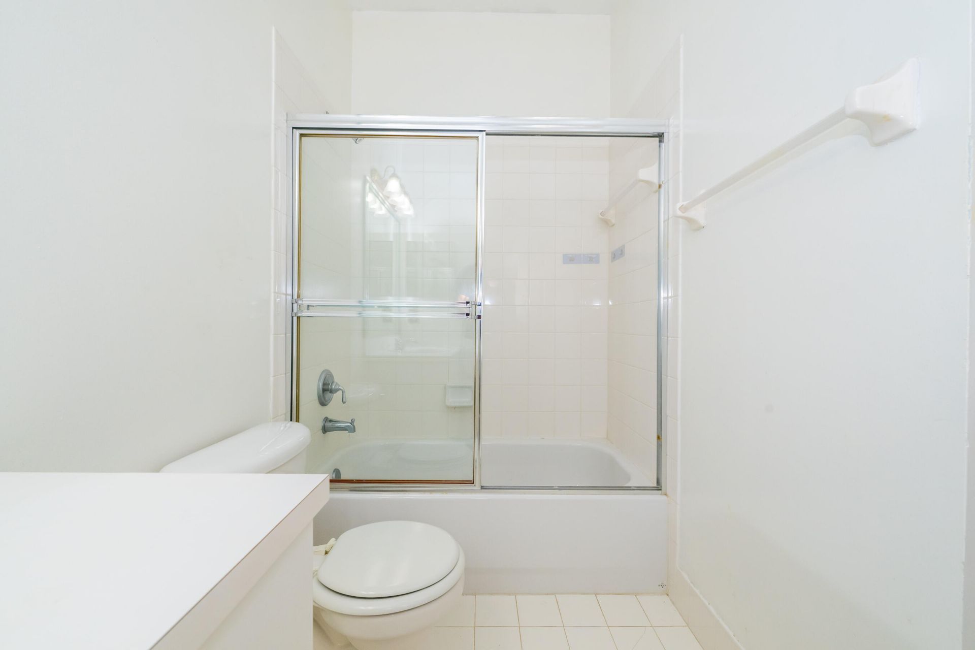 2590 E Aragon Boulevard, Unit 2, Sunrise, FL 33313 Photo