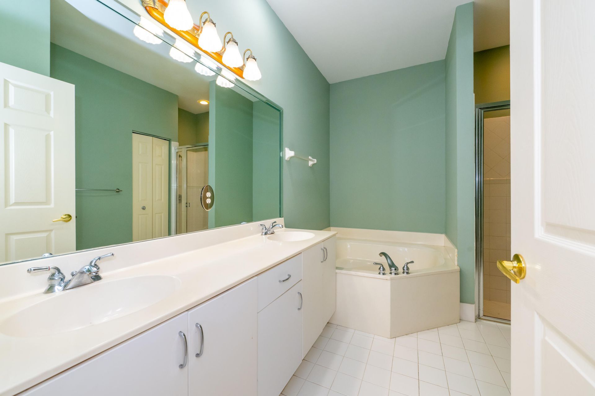 2590 E Aragon Boulevard, Unit 2, Sunrise, FL 33313 Photo