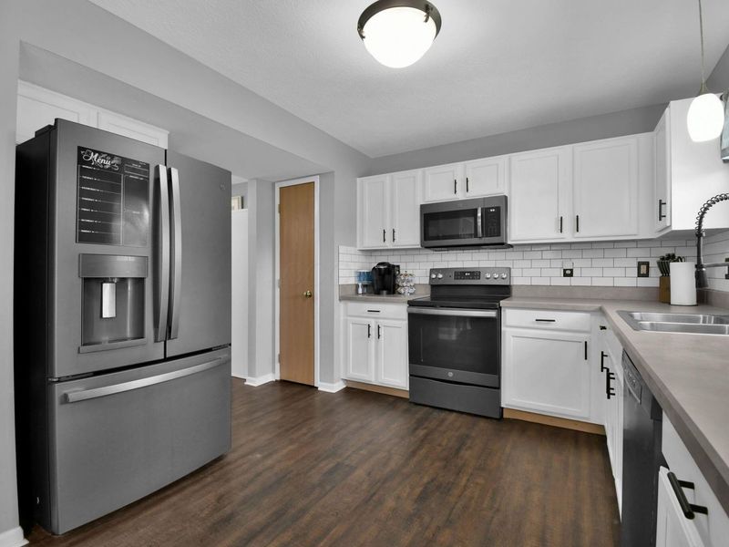 8147 Willow Brook Crossing Drive, Blacklick, OH 43004 Photo 11
