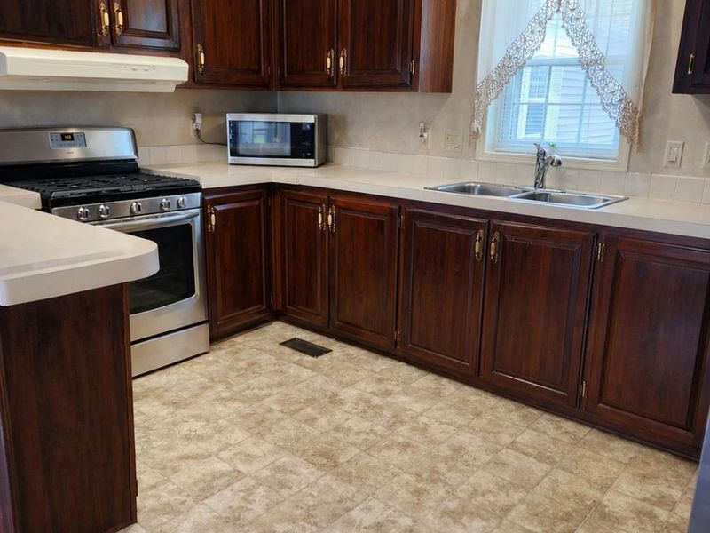 1735 S Heritage Street, Port Clinton, OH 43452 Photo 9