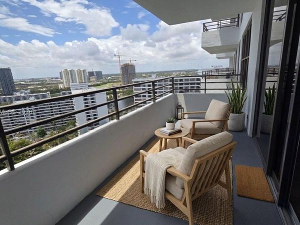 2500 Parkview Dr , Unit 2317, Hallandale Beach, FL 33009