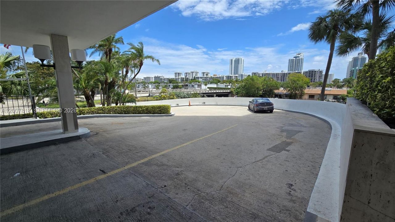 2500 Parkview Dr , Unit 2317, Hallandale Beach, FL 33009 Photo