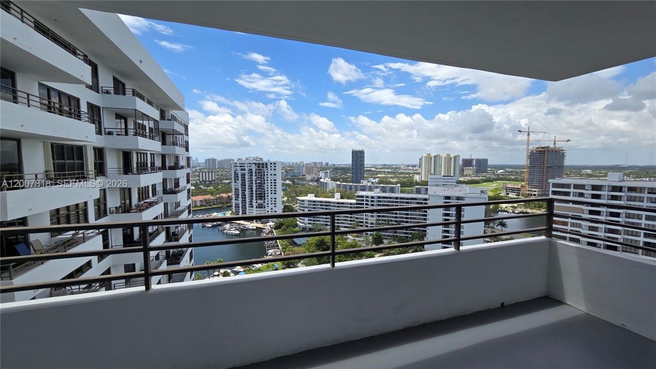 2500 Parkview Dr , Unit 2317, Hallandale Beach, FL 33009 Photo