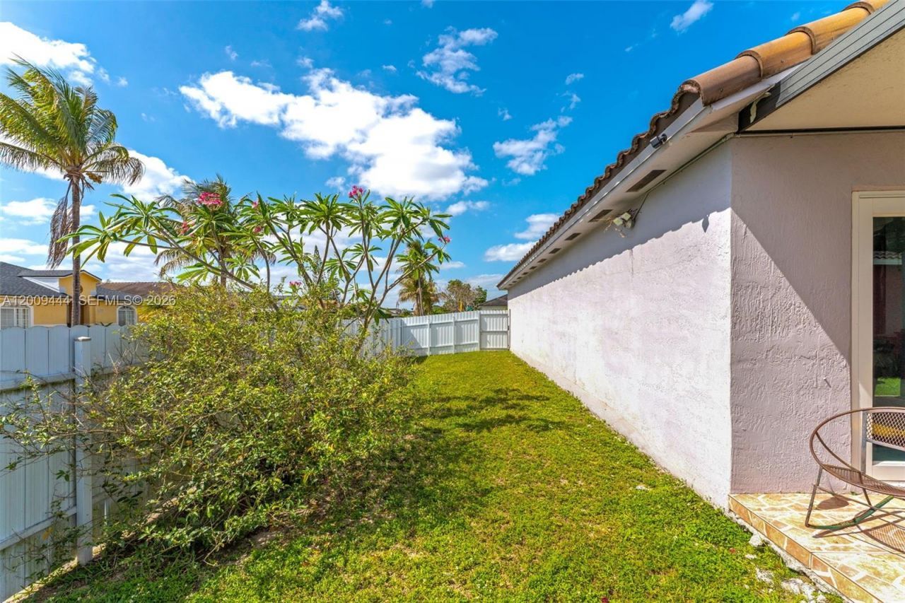 14240 SW 171st St , Miami, FL 33177 Photo