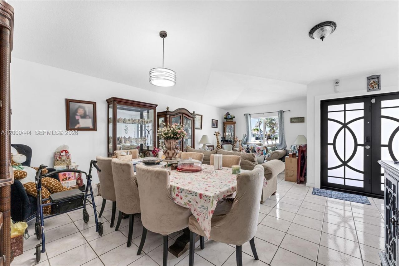 14240 SW 171st St , Miami, FL 33177 Photo