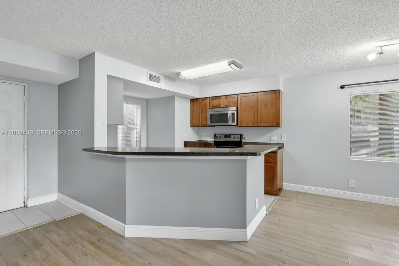 9999 Summerbreeze Dr, Unit 401, Sunrise, FL 33322 Photo