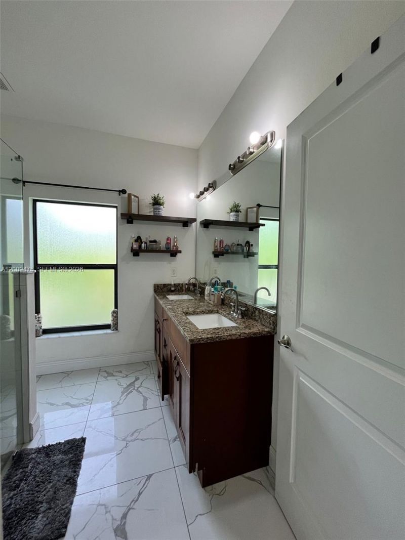 2363 NE 20 Th Ave, Naples, FL 34120 Photo
