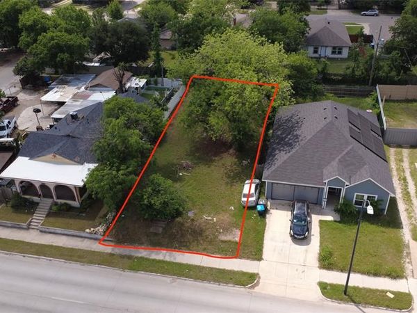 3428 E Rosedale Street , Fort Worth, TX 76105