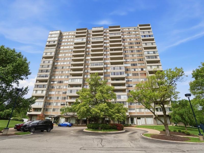 2324 Madison Road, Unit 1502, Cincinnati, OH 45208 Photo 1