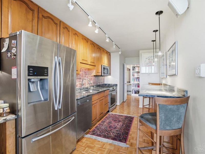2324 Madison Road, Unit 1502, Cincinnati, OH 45208 Photo 12
