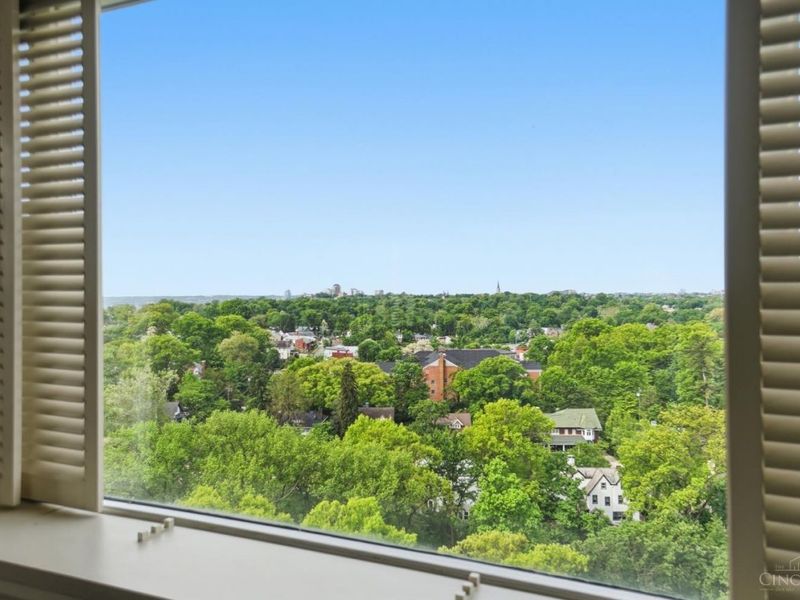 2324 Madison Road, Unit 1502, Cincinnati, OH 45208 Photo 17