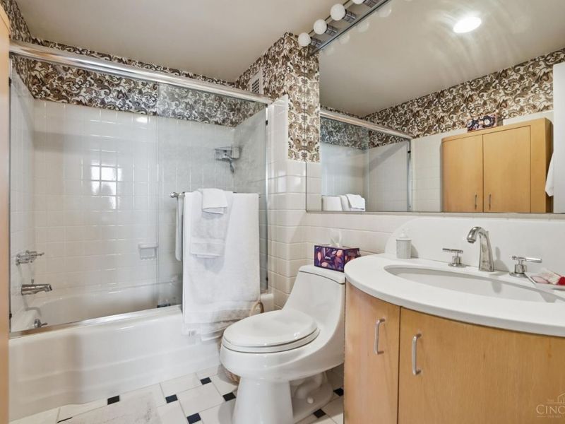 2324 Madison Road, Unit 1502, Cincinnati, OH 45208 Photo 20