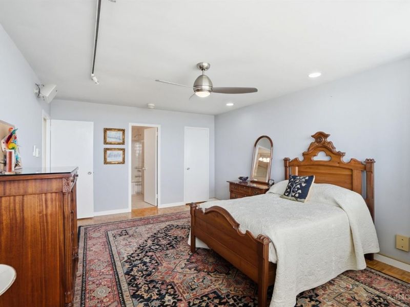 2324 Madison Road, Unit 1502, Cincinnati, OH 45208 Photo 35
