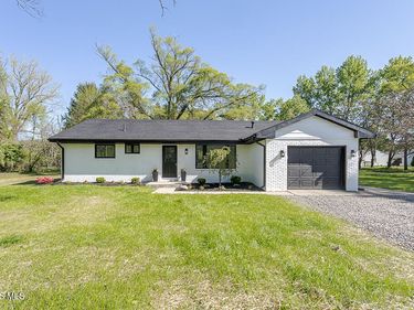 1568 County Road D, Swanton, OH 43558