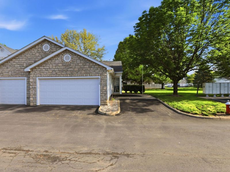 6726 Hamler Drive, Unit 33E, Canal Winchester, OH 43110 Photo 2