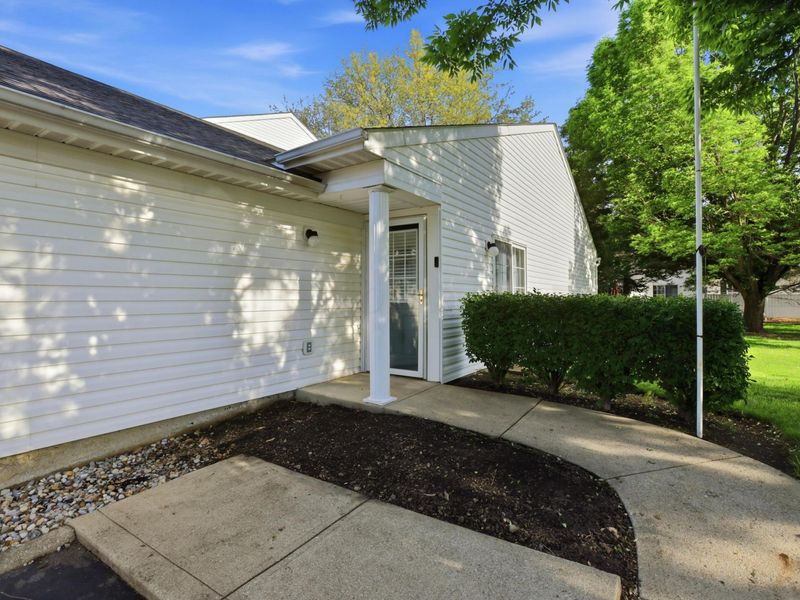6726 Hamler Drive, Unit 33E, Canal Winchester, OH 43110 Photo 3