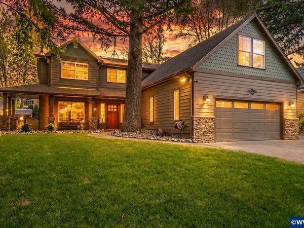 641 NW Ashley St, Dallas, OR 97338