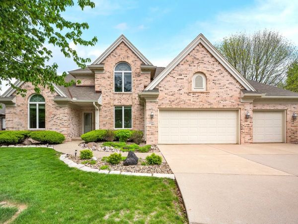 2109 Hackberry Road , Bloomington, IL 61704