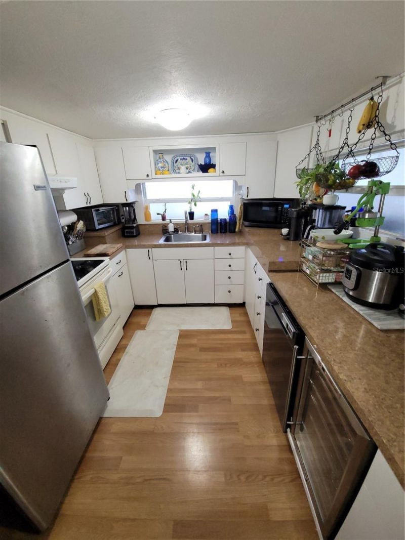 403 52nd Avenue Plaza W, Bradenton, FL 34207 Photo