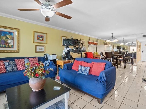 6201 N Falls Cir Drive, Unit 403, Lauderhill, FL 33319