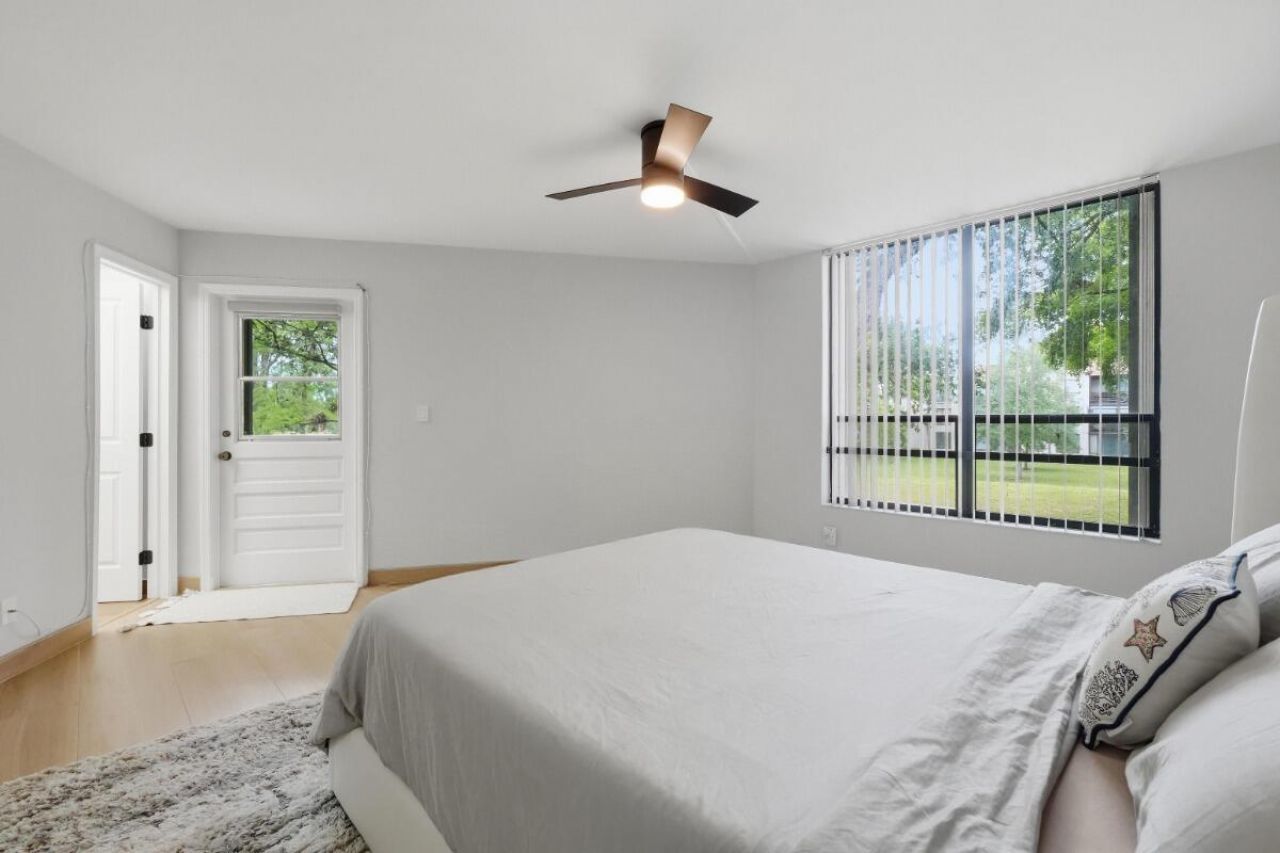 6751 N University Drive, Unit 212, Tamarac, FL 33321 Photo