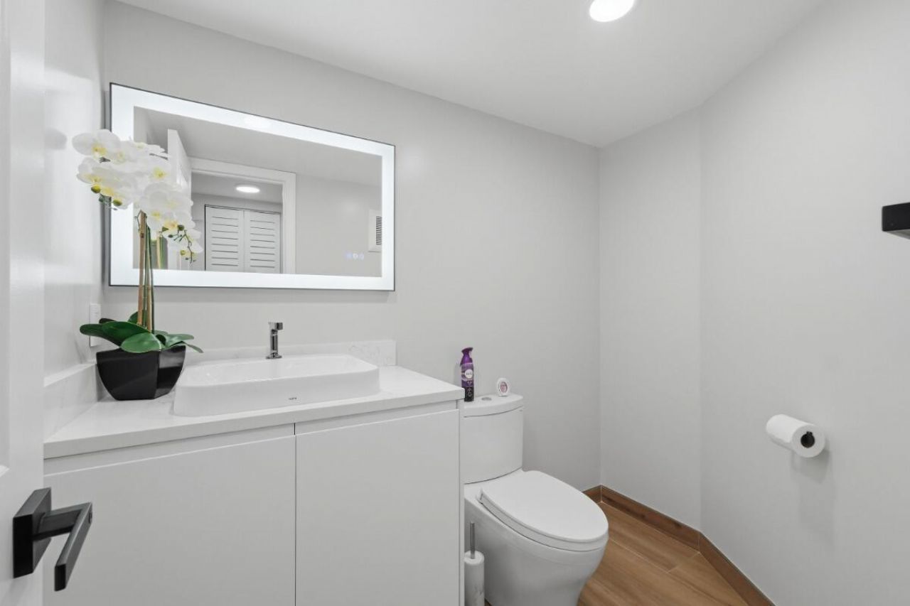6751 N University Drive, Unit 212, Tamarac, FL 33321 Photo