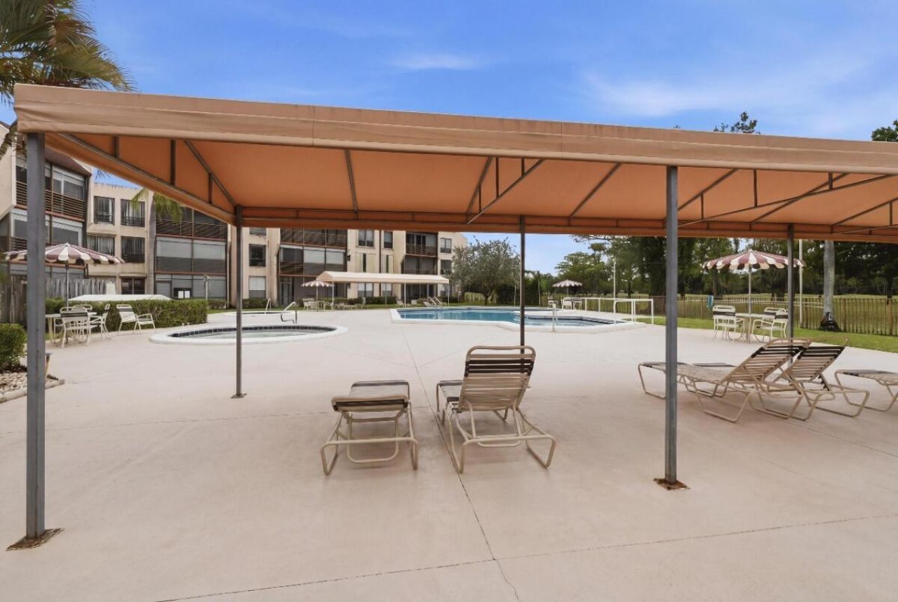 6751 N University Drive, Unit 212, Tamarac, FL 33321 Photo
