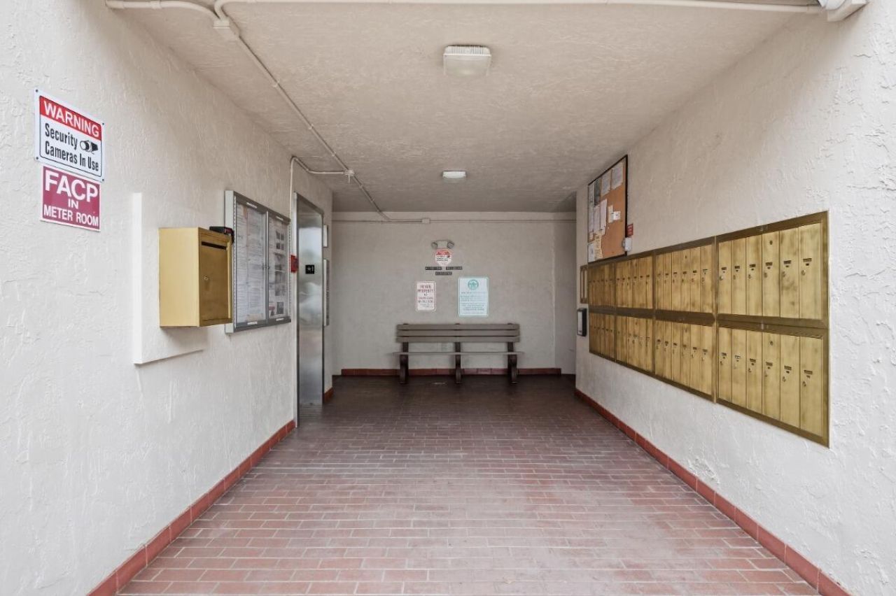 6751 N University Drive, Unit 212, Tamarac, FL 33321 Photo