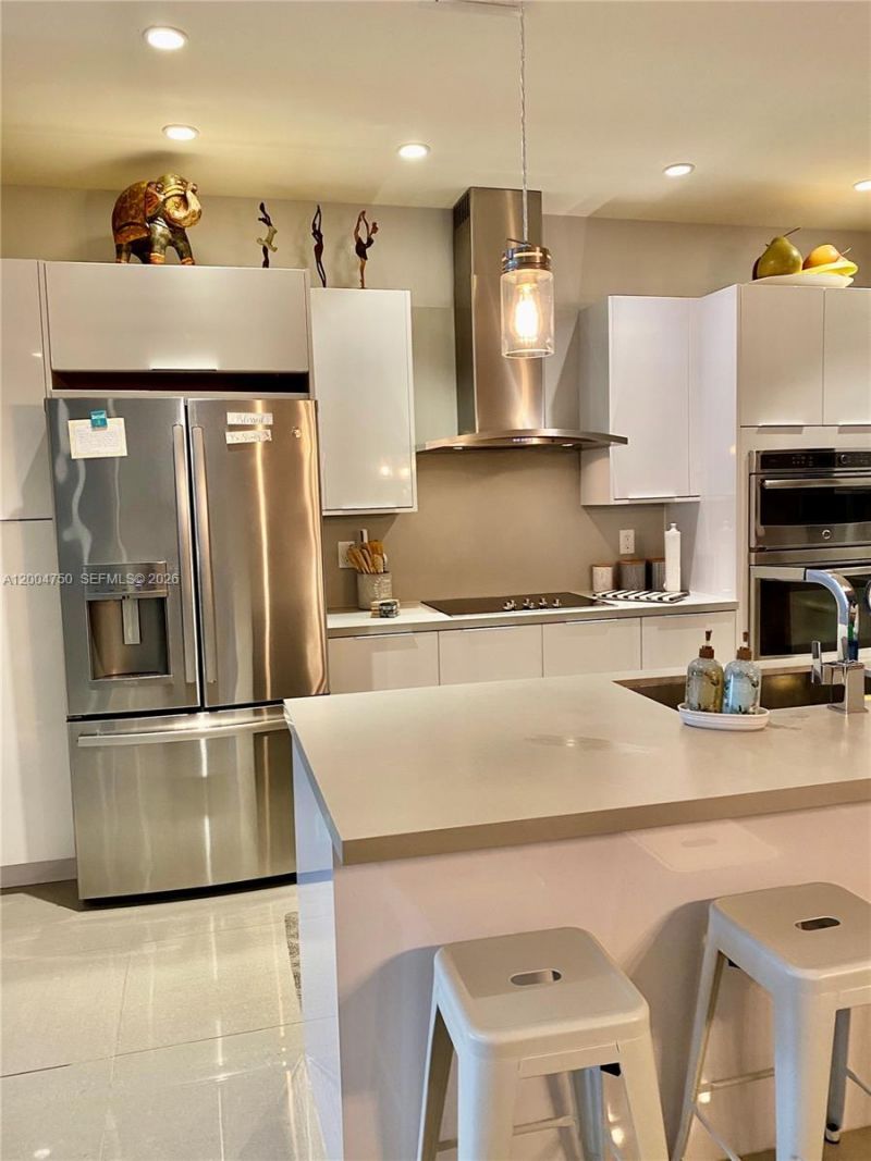 10424 NW 63rd Ter , Doral, FL 33178 Photo