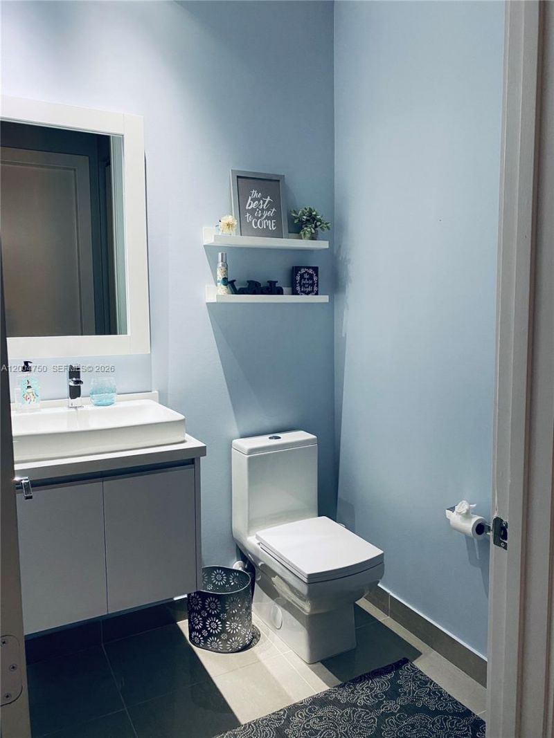 10424 NW 63rd Ter , Doral, FL 33178 Photo