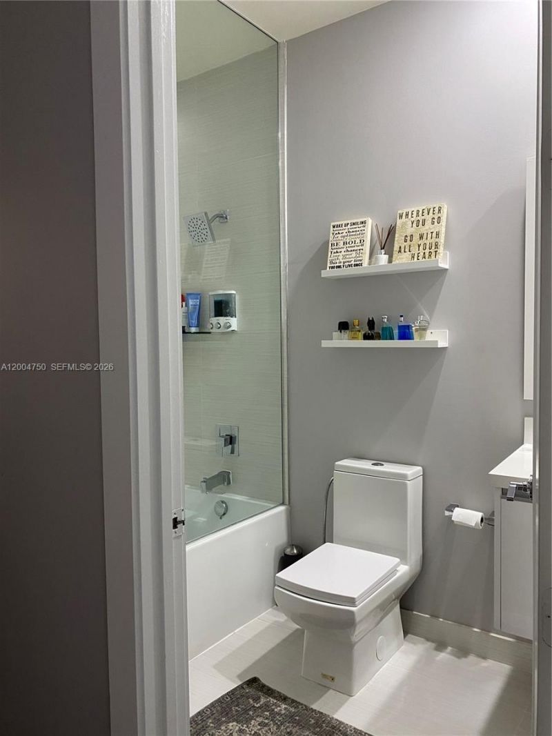 10424 NW 63rd Ter , Doral, FL 33178 Photo