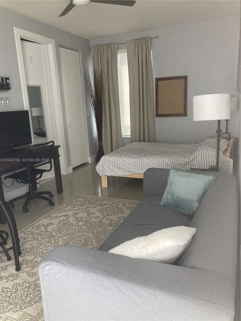 10424 NW 63rd Ter , Doral, FL 33178 Photo