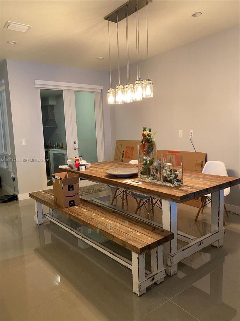 10424 NW 63rd Ter , Doral, FL 33178 Photo