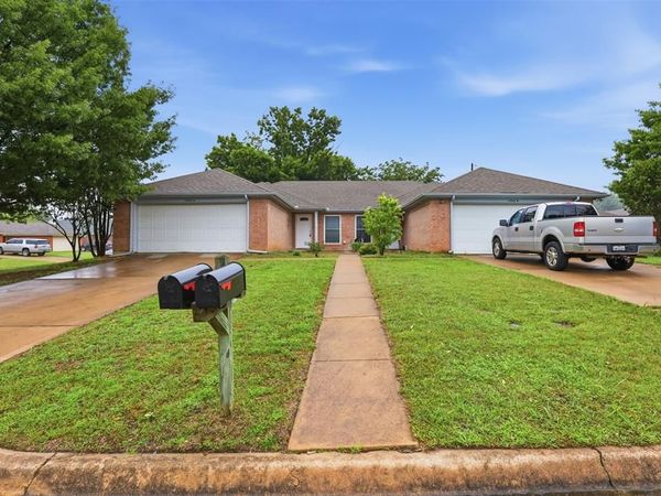 1502 Sharron Court , Unit A, Cleburne, TX 76033