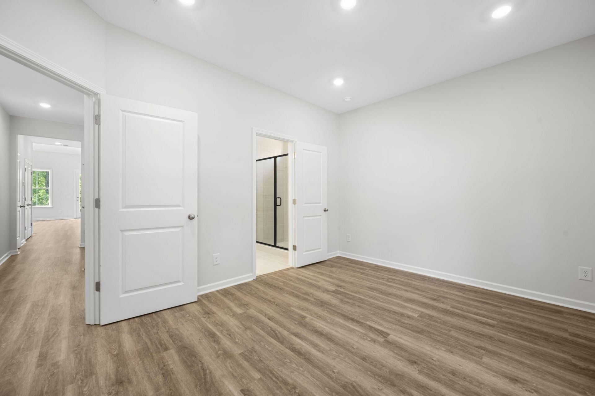 157 Cantona Drive Photo 16