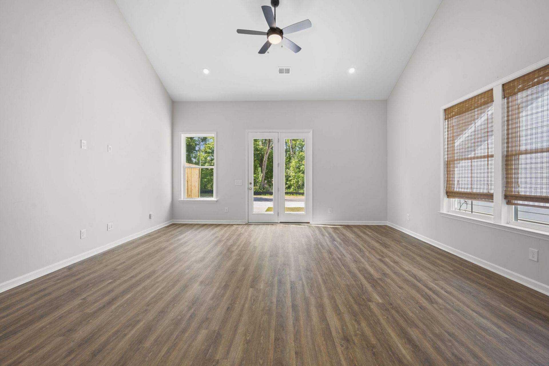 157 Cantona Drive Photo 18