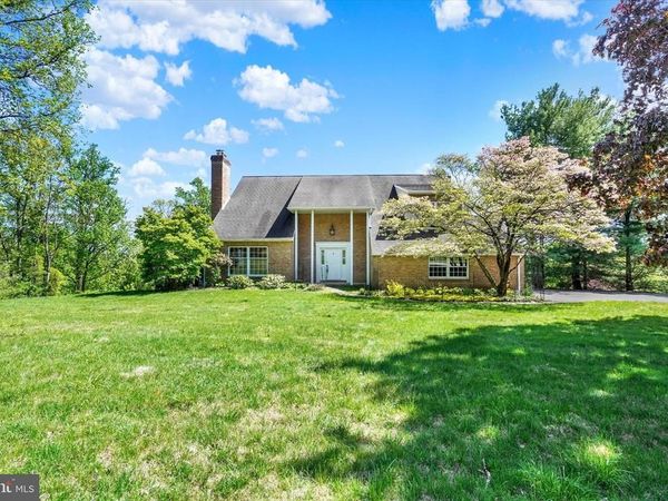 5909 ESHENAUR DRIVE, HARRISBURG, PA 17112