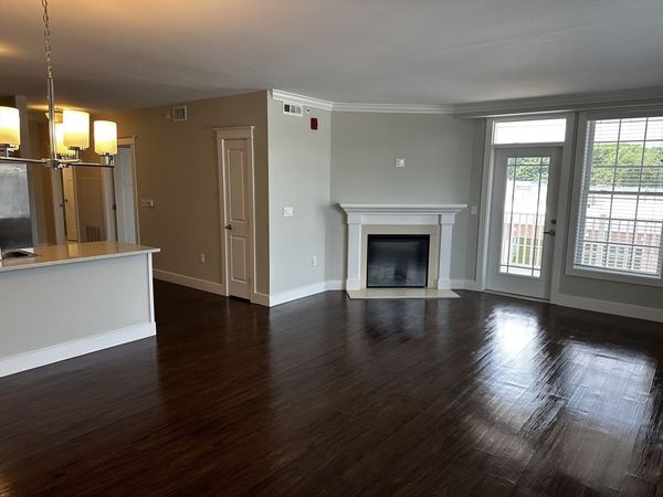 978 Worcester Street, Unit 202, Wellesley, MA 02482