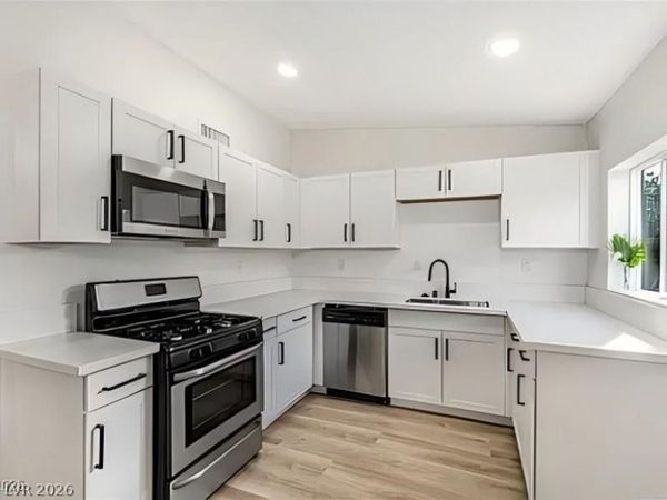 2532 Flower Avenue , North Las Vegas, NV 89030