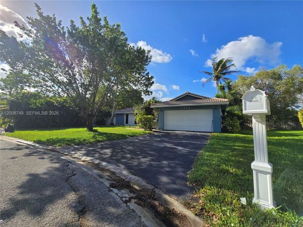 11578 NW 39th Pl , Coral Springs, FL 33065