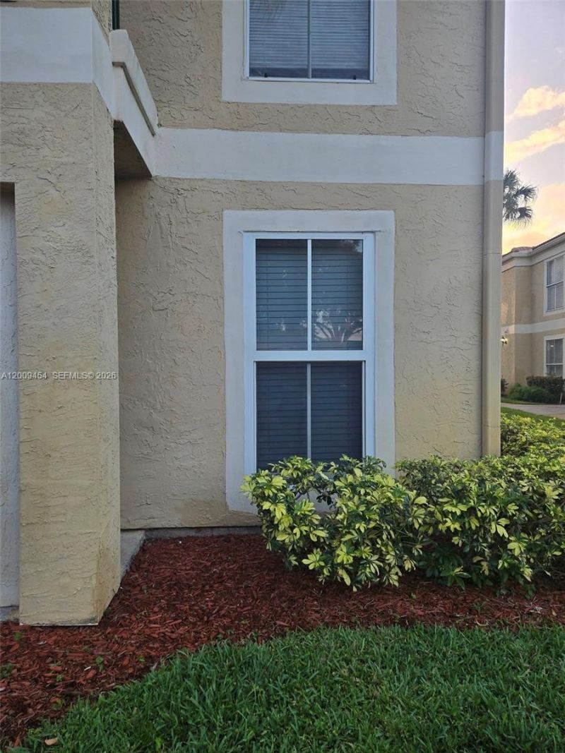 733 Riverside Dr , Unit 1210, Coral Springs, FL 33071 Photo