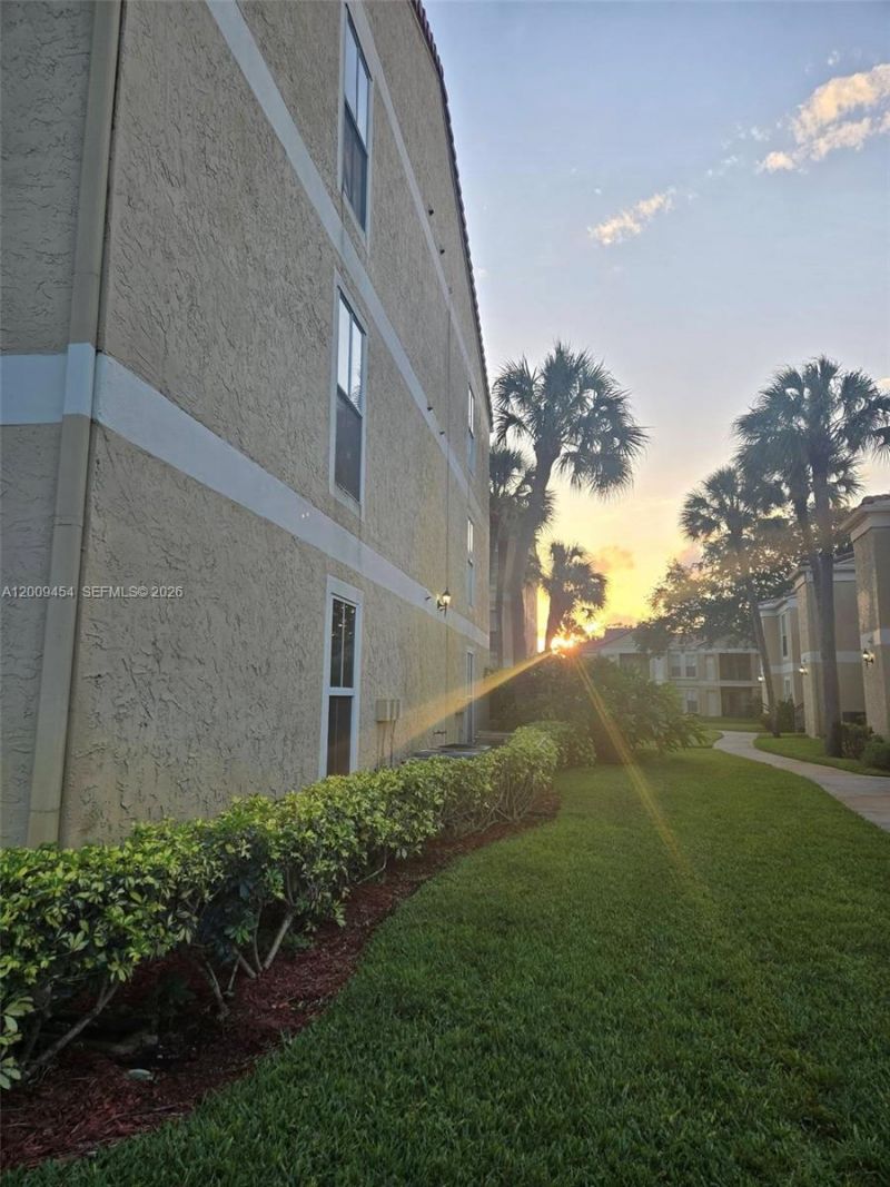 733 Riverside Dr , Unit 1210, Coral Springs, FL 33071 Photo