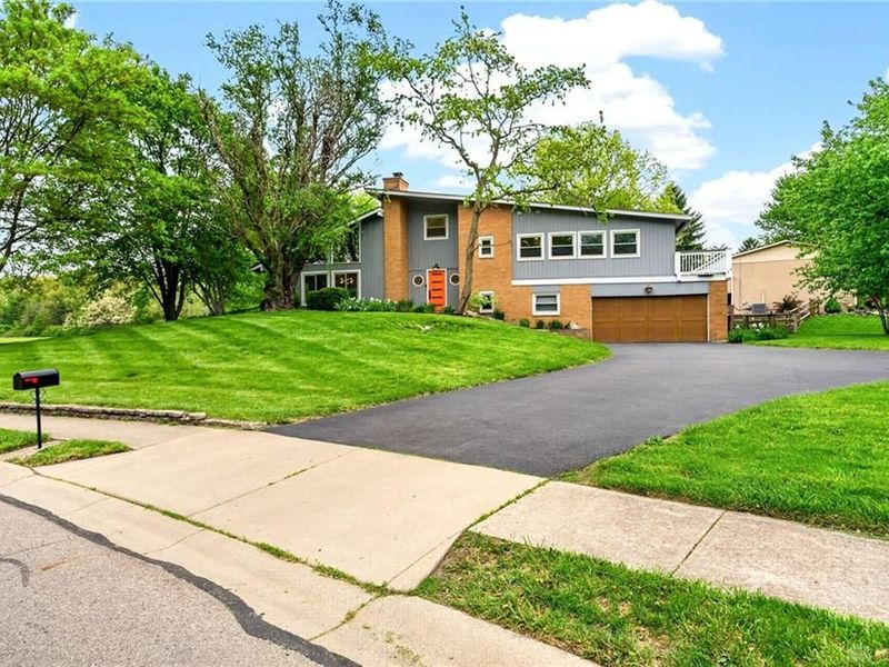 9750 Ariadne Trail, Washington Township, OH 45458 Photo 2