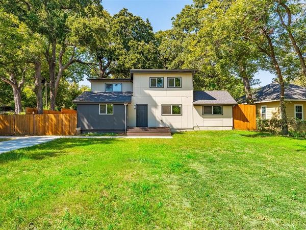 901 Isbell Road , Fort Worth, TX 76114